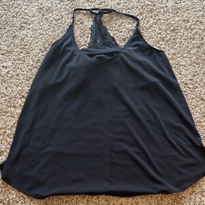 ❗️3/$20 ❗️
Day trip Black Lace Detail Tank Top